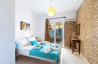 Lions Apartments فنادق في Poros