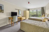 Capital Lodge Motor Inn Hotels near New World Newlands