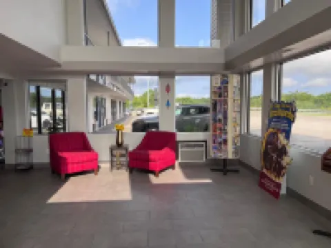 Crestview Inn Hotels in Stone County