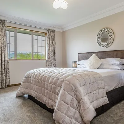 Superior Dunedin Apartments Hotels near Tunnel Beach