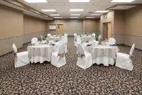 Elkwater Lake Lodge and Resort - Homestays