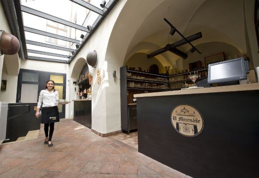 4. 레지던스 U 메..