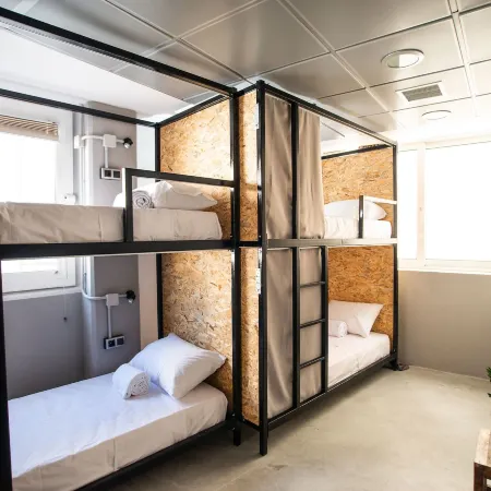 Bedway Athens Hostel