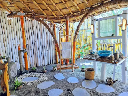 Coconut Garden Beach Resort Отели в г. Sikka Regency