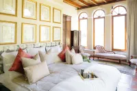 Manor House at La Roche Estate - Franschhoek