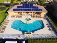 Priceless Peace at Serenity by Shine Villas, 081 Townhouse Hotel a Lake County