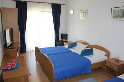Guesthouse San Antonio Hotels in Sreser