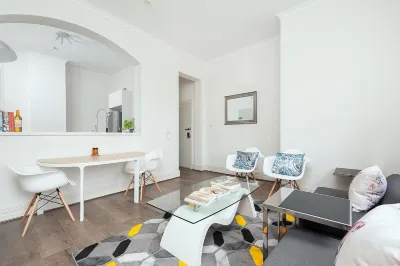 Stunning Sydney Home 7 Hotels near The Day Spa by Chuan