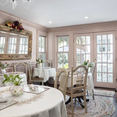 Bayfront Westcott House Bed & Breakfast