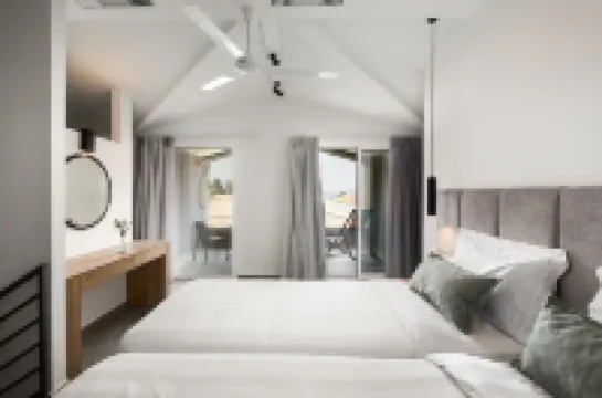 Acharavi Beach Hotel