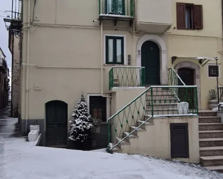 鐘樓 伊塞爾尼亞省酒店