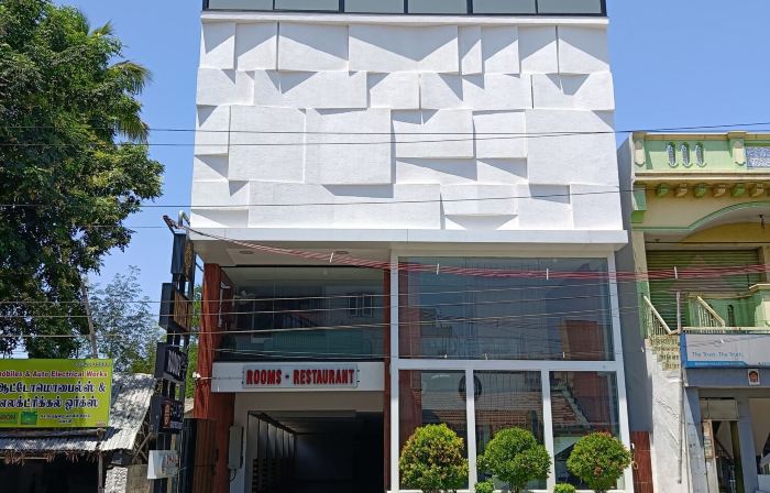 Hotel Vardha Inn