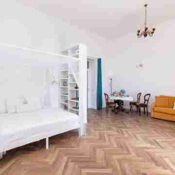 Lux Aurea Rooms
