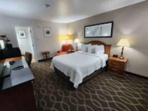 Ramada Bayside Inn and Suites Hotels in Eureka