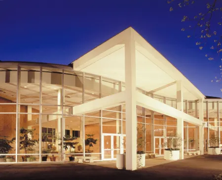 The University of Georgia Center for Continuing Education & Hotel Отели в г. Кларк