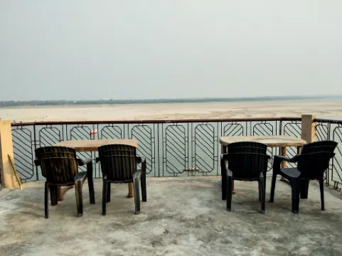 Dwivedi Hotels Palace on Steps