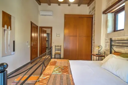 Villa Helios in Foinikas