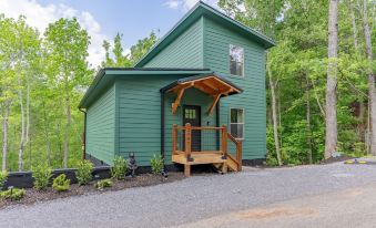 2 Brand New Cabins for Family Retreat