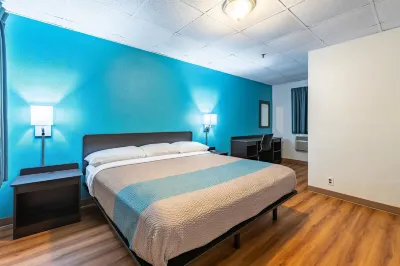 Motel 6 Elmsford, NY - White Plains Hotels in Holiday Inn Mt. Kisco (Westchester County)