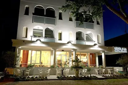 Hotel Admiral Отели в г. Чезенатико