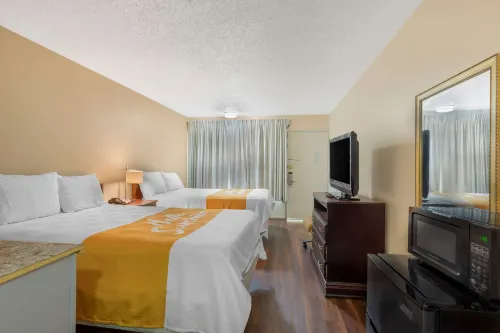 Rodeway Inn Colonial Heights I-95 - Kæledyr tilladt