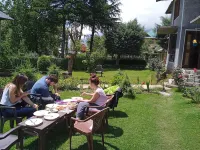 Magic Himalayan Cottage 파할감 호텔
