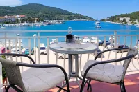 Sunshine Apartment Doda Hotels in Smokvica