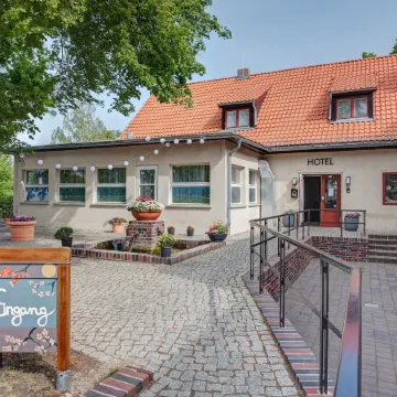 Landhotel Diana Отели рядом с достопримечательностью «Лихтерфельде»