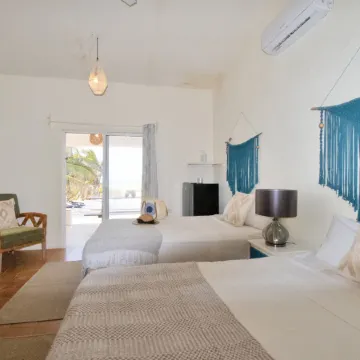 Arena y Mar Beachfront House, El Cuyo by the Spot Rentals