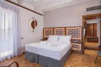 Azatis Luxury Villa