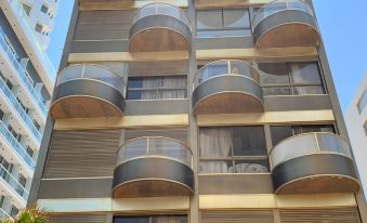 Elegant Apt with Balcony & Sea View by FeelHome