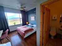 Hlín Guesthouse Hoteles cerca de Bolugil Waterfall (Bólugilsfoss)