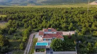 Villa Whitestone