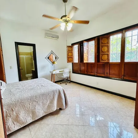 Meson del Capitan Apartments