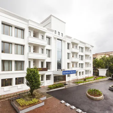 Monday Hotels Mahape