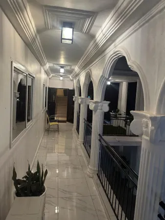 3 Bed Apartment Sleeps 6 - EnSuites Parking Wifi