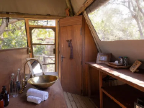 Shawa Luangwa Camp Hotels in Mambwe