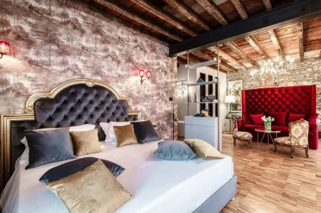 Aurum - Como Luxury Suites