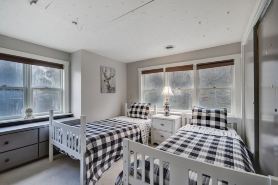 Killington Mountain Home! HotTub & 5 Min to Skiing!