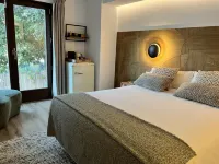 Hostal del Vino la Costera Hôtels à proximité de : IES Bellaguarda