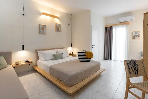Capella Town, Skiathos
