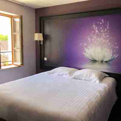 Logis l'Hôtel d'Arc Rooms