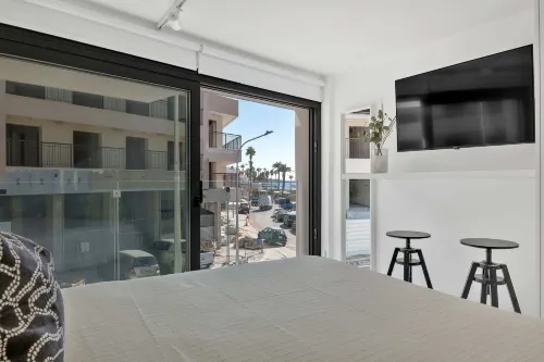 Phaedrus Living Alkminis Seaview Suites Pantai - chambre d’hôtes