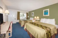 Travelodge by Wyndham Los Banos CA