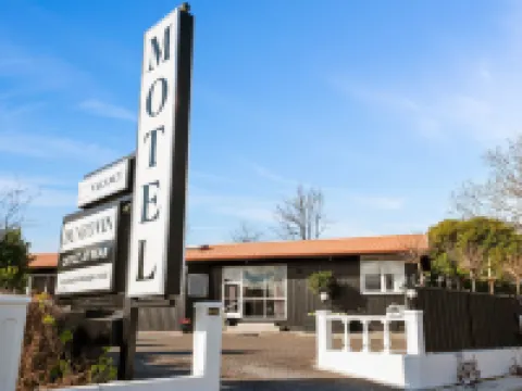 Dunrovin Motel Hotels near Huka Falls Walkway