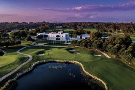 EDEN NEST EXCLUSİVE HOTEL Отели рядом с достопримечательностью «Aydın Parkı»