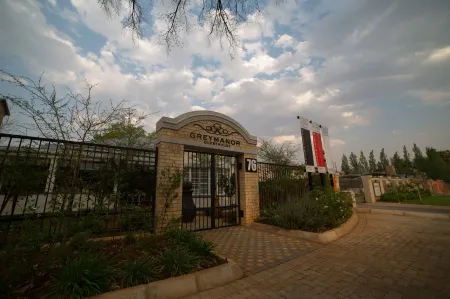 Grey Manor Guesthouse Отели в г. Почефструм