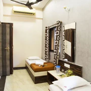 Welcome Guest House Отели рядом с достопримечательностью «Рынок Бхенди-Базар»