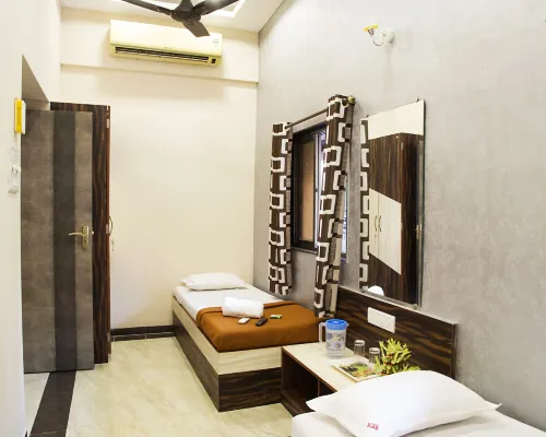 Welcome Guest House Hotels near Byculla