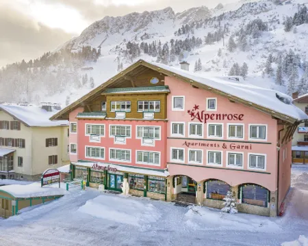 Apartments & Garni Alpenrose Hotels in Tweng